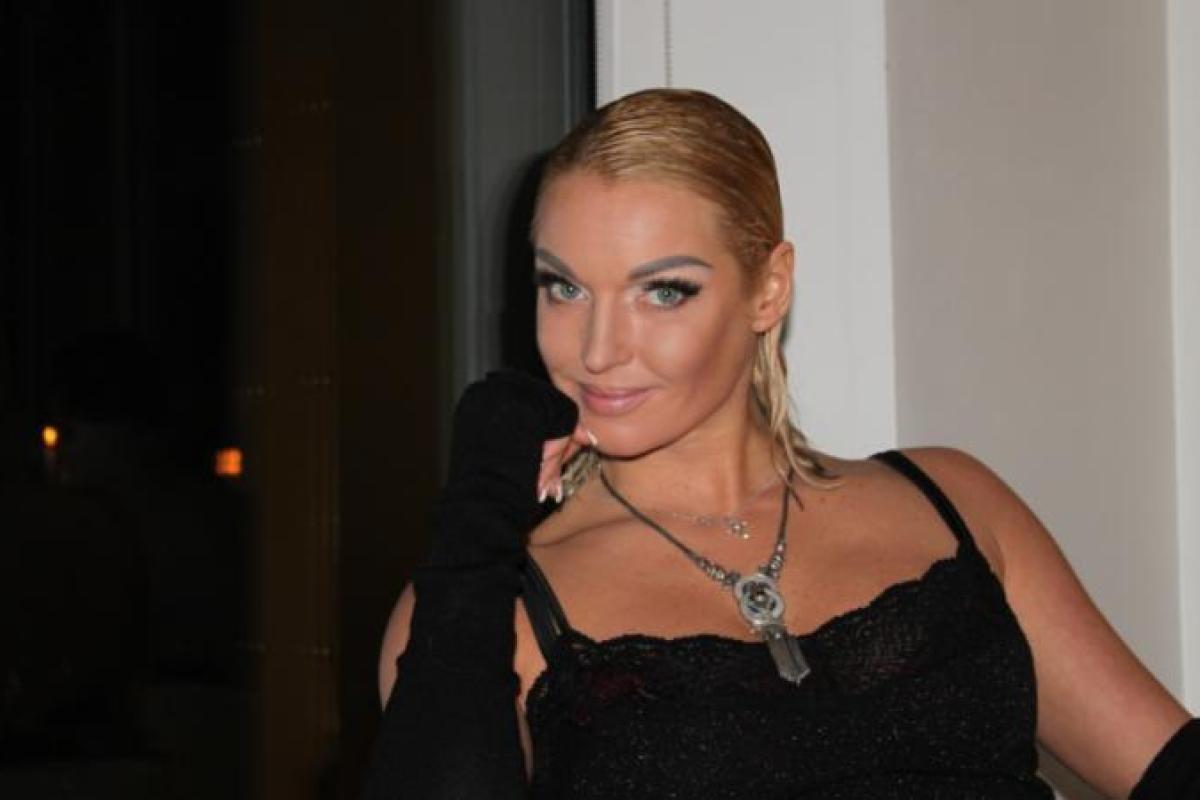 Балерина Анастасия Волочкова очаровала поклонников нежным образом