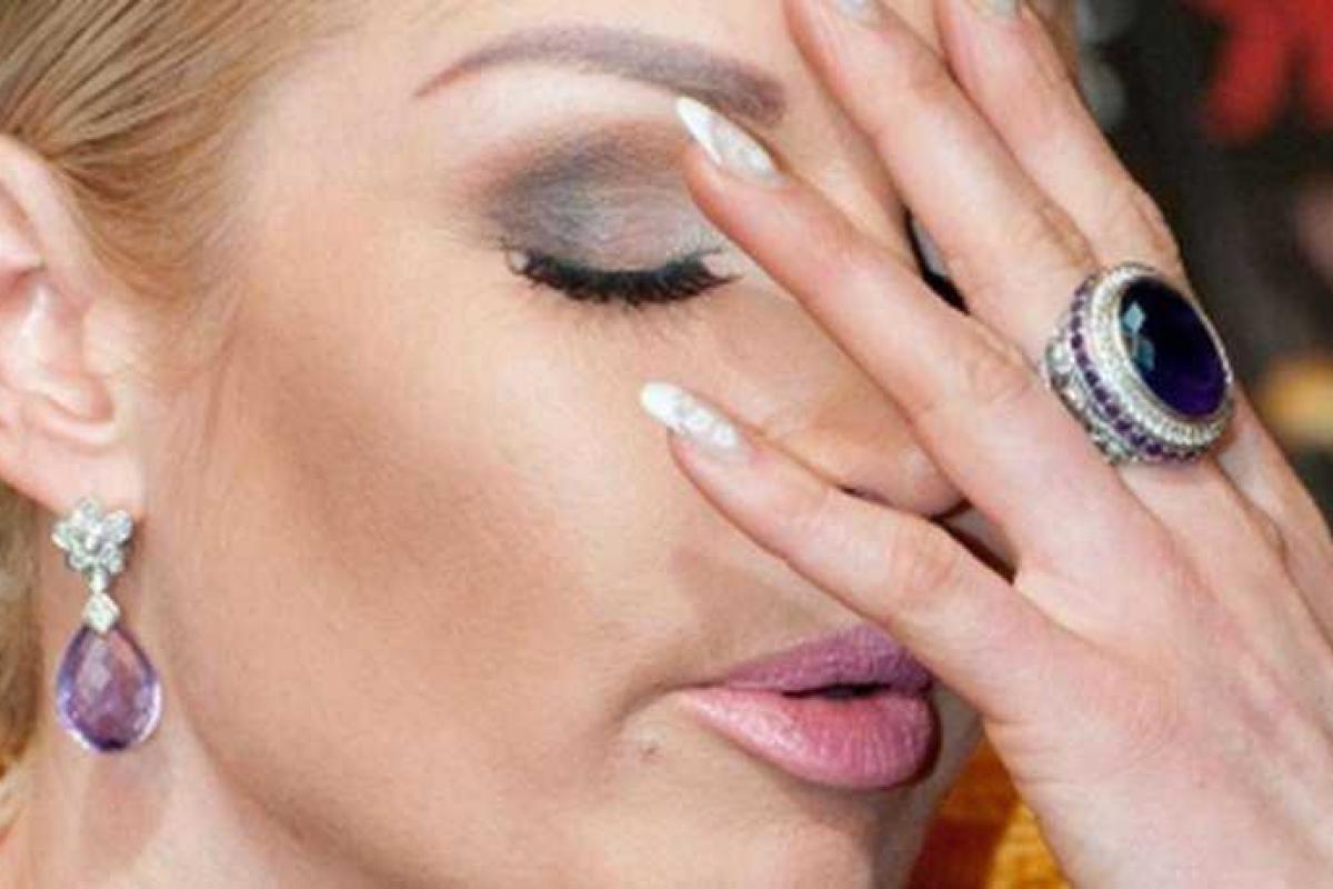 Балерине Анастасии Волочковой устроили неожиданную встречу в "Прямом эфире" с женой нового возлюбленного 