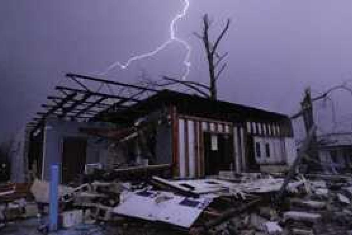 Мощный торнадо в США забрал жизни 22 человек