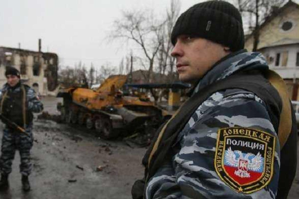 Боевики "ДНР" арестовали жительницу Горловки по подозрению в убийстве российского "освободителя" Боевики "ДНР" арестовали жительницу Горловки по подозрению в убийстве российского "освободителя"