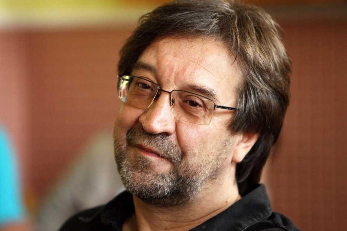 Лидер "ДДТ" Юрий Шевчук выступил перед бастующими дальнобойщиками в Москве