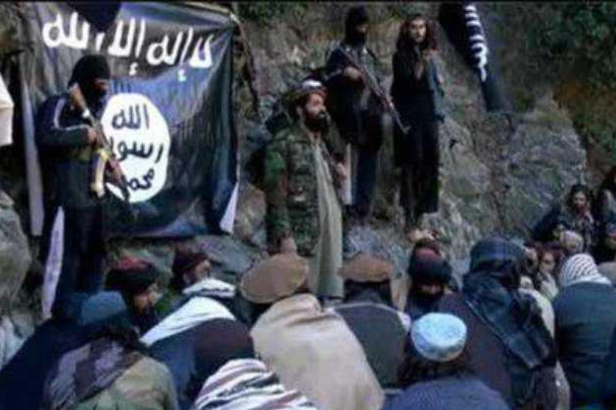 Боевики ИГИЛ захватили часть Афганистана: начались массовые казни и пытки Боевики ИГИЛ захватили часть Афганистана: начались массовые казни и пытки