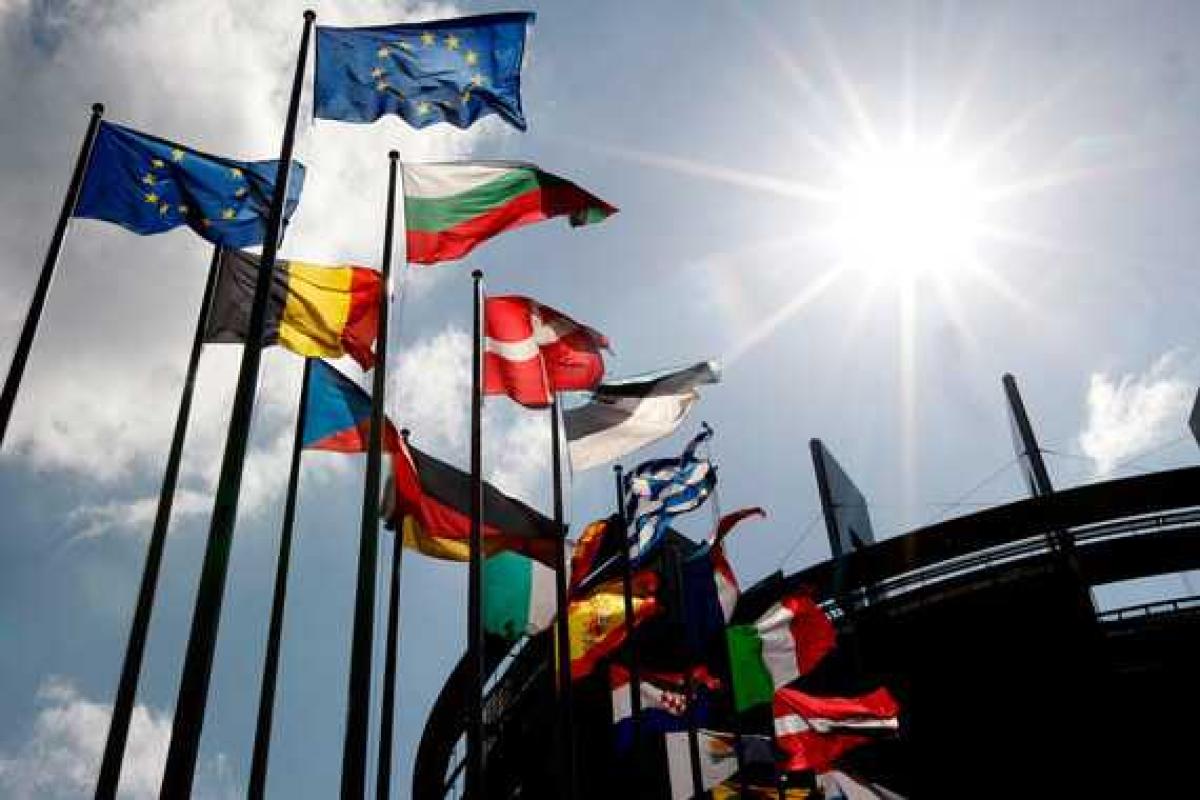 Несколько стран Евросоюза одновременно блокировали продление санкций в отношении РФ