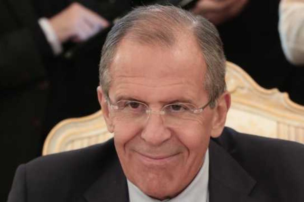 На Кипре Лаврову вручили ценный подарок - статуэтку дикого барана На Кипре Лаврову вручили ценный подарок - статуэтку дикого барана