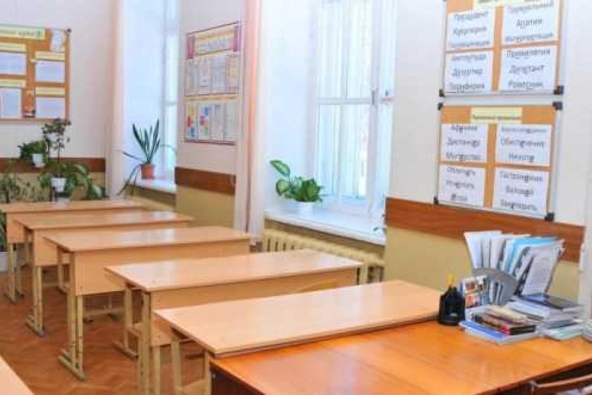 Крымским школьникам продлят учебный год: детям придется сидеть за партами летом Крымским школьникам продлят учебный год: детям придется сидеть за партами летом