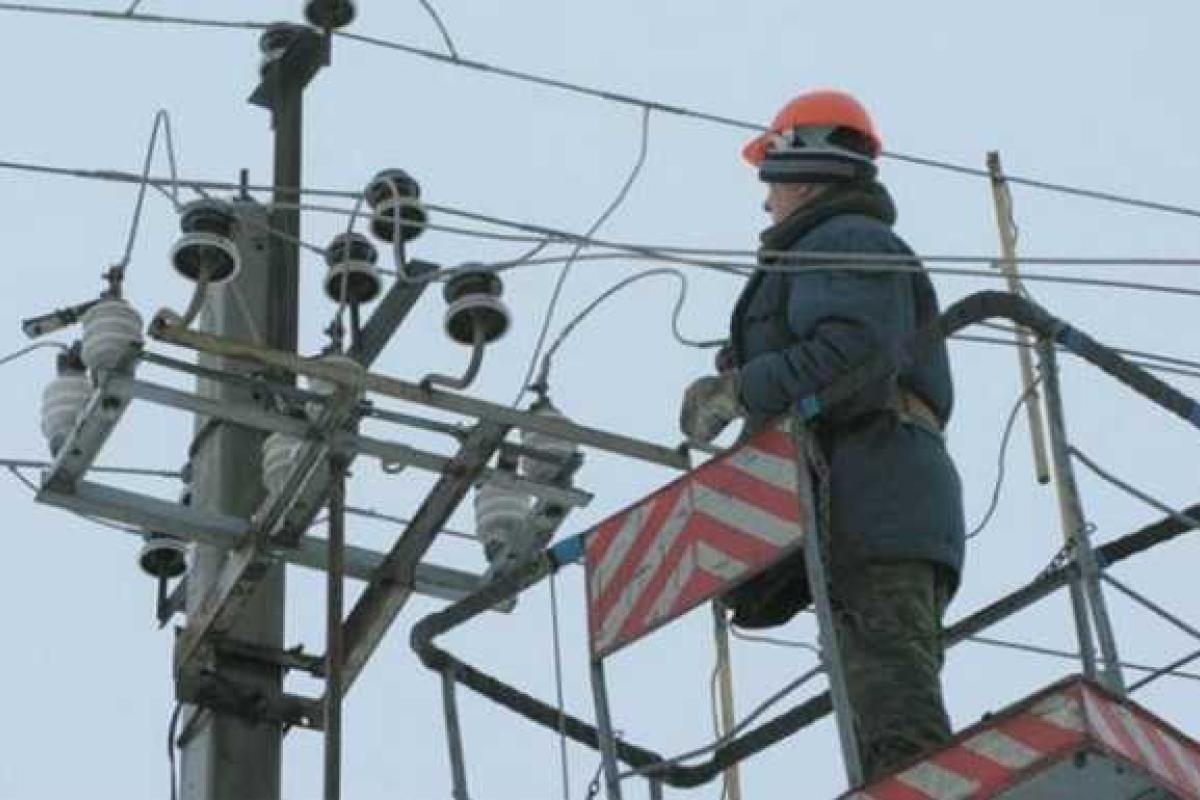 В Украине без электроэнергии остаются более 100 населенных пунктов