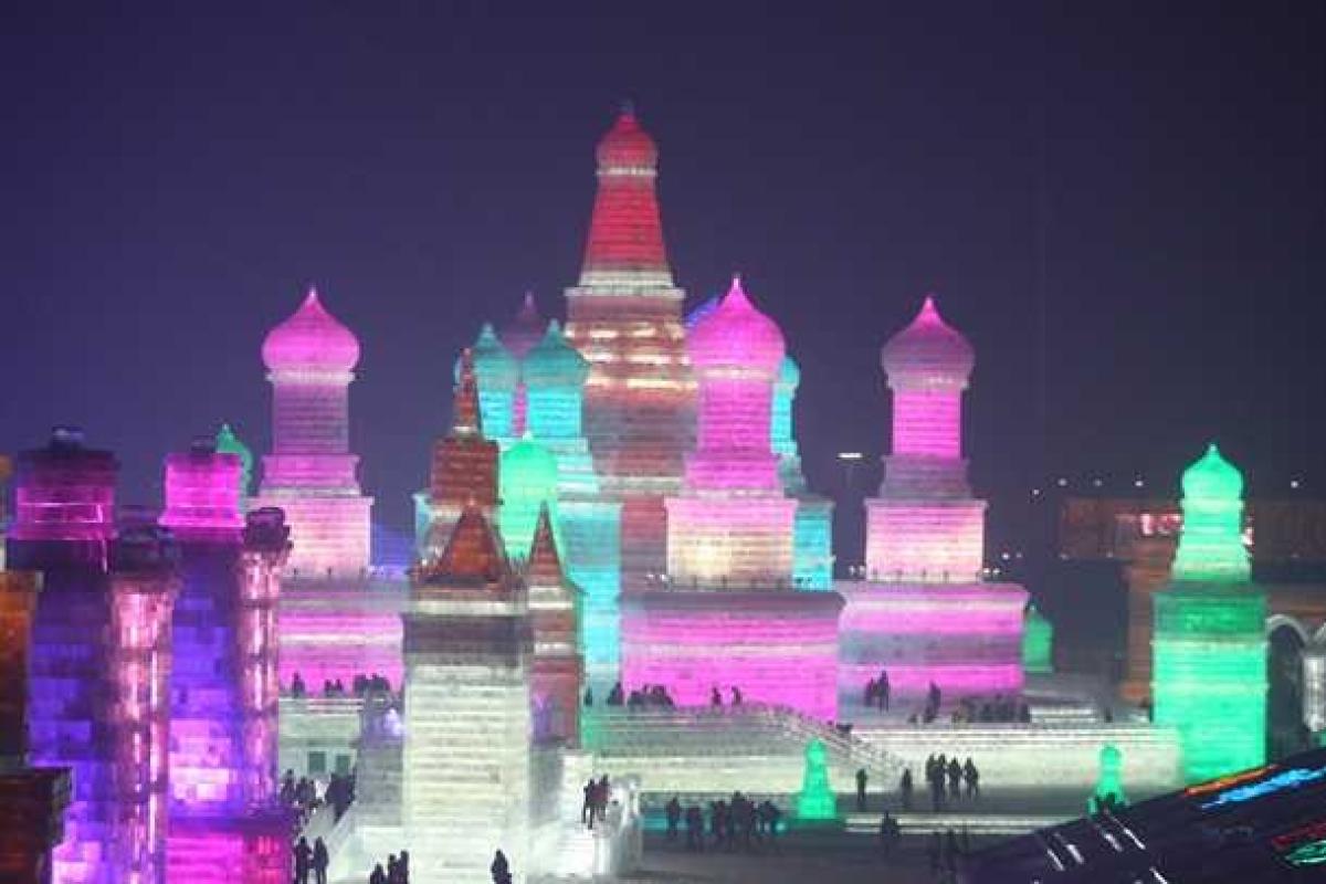 В Китае стартовал ежегодный фестиваль скульптур из снега и льда