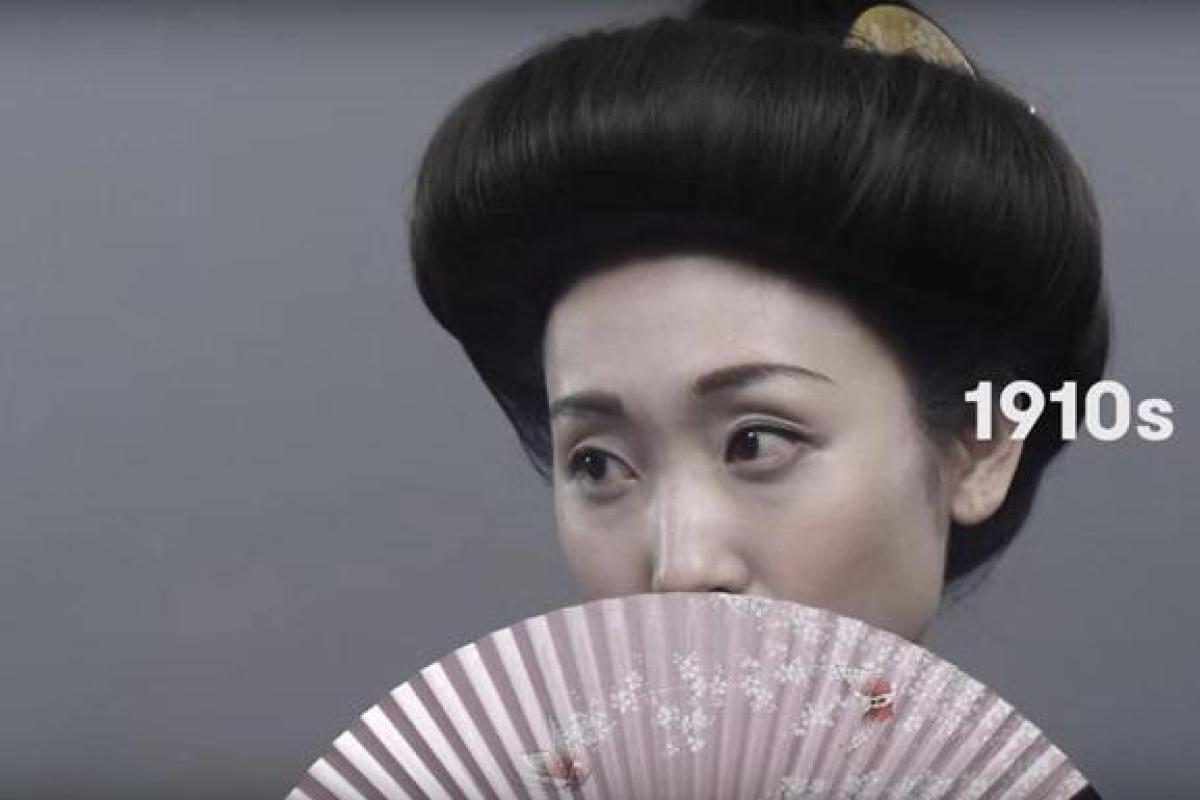 Стилисты показали в одном видео эволюцию красоты японок от начала XX века и до наших дней Стилисты показали в одном видео эволюцию красоты японок от начала XX века и до наших дней