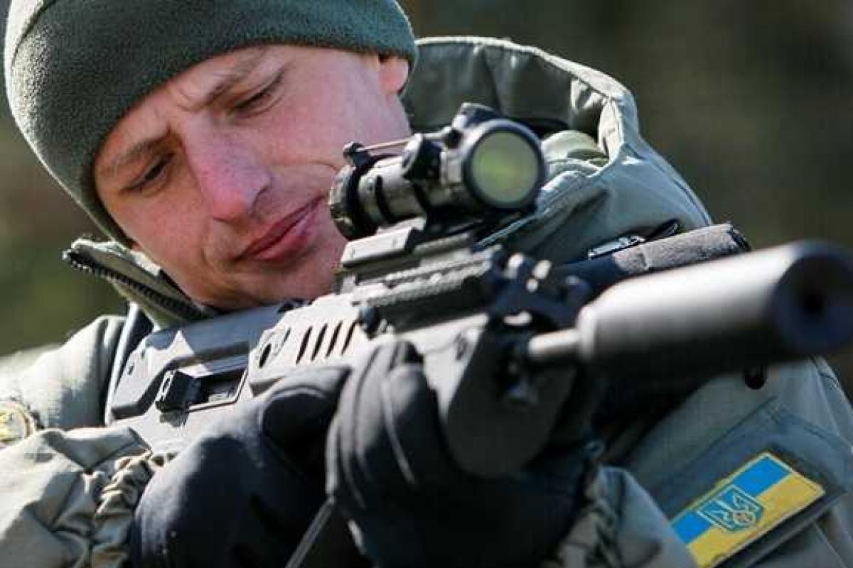 Украинские специалисты представили новую снайперскую винтовку Украинские специалисты представили новую снайперскую винтовку