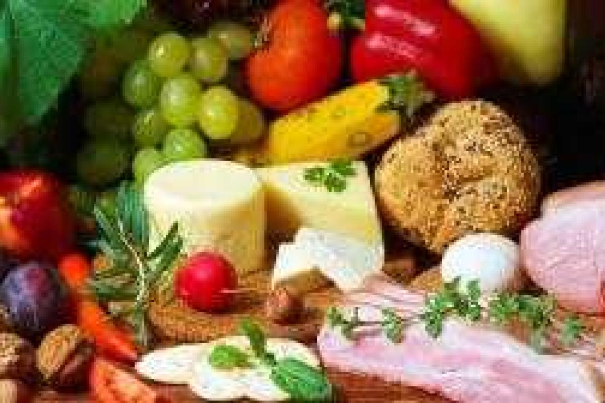 Власти "ЛНР" ввели ограничение на ввоз продуктов из Украины и "ДНР": список разрешенных продуктов Власти "ЛНР" ввели ограничение на ввоз продуктов из Украины и "ДНР": список разрешенных продуктов