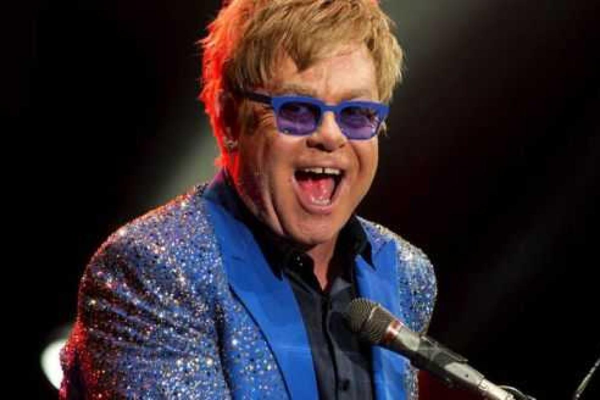 Элтон Джон презентовал публике новый романтический клип 