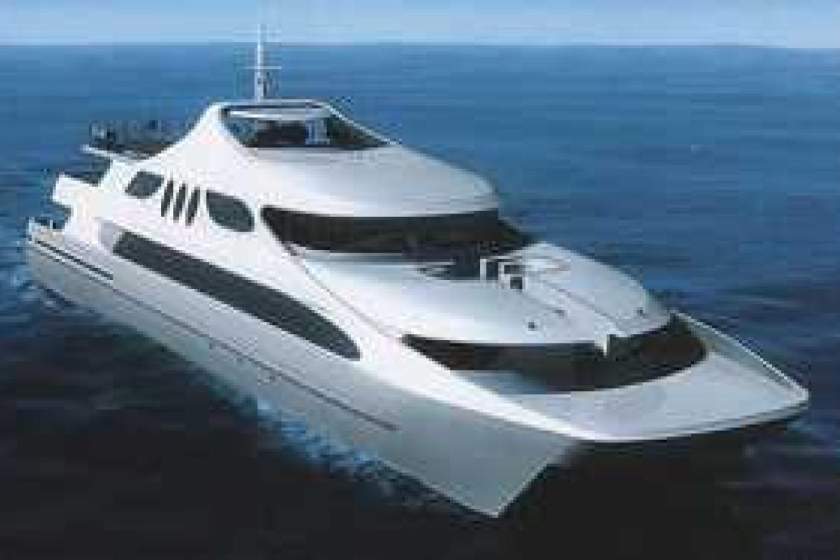 Видео пожара на роскошной яхте российско-украинского олигарха в Турции Видео пожара на роскошной яхте российско-украинского олигарха в Турции