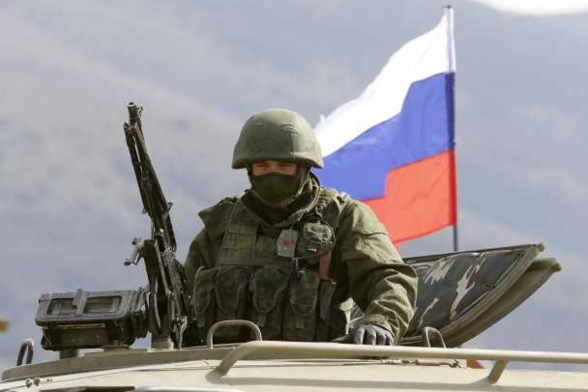 Турчинов: Россия наращивает военное присутствие на украинско-российской границе и в Крыму Турчинов: Россия наращивает военное присутствие на украинско-российской границе и в Крыму