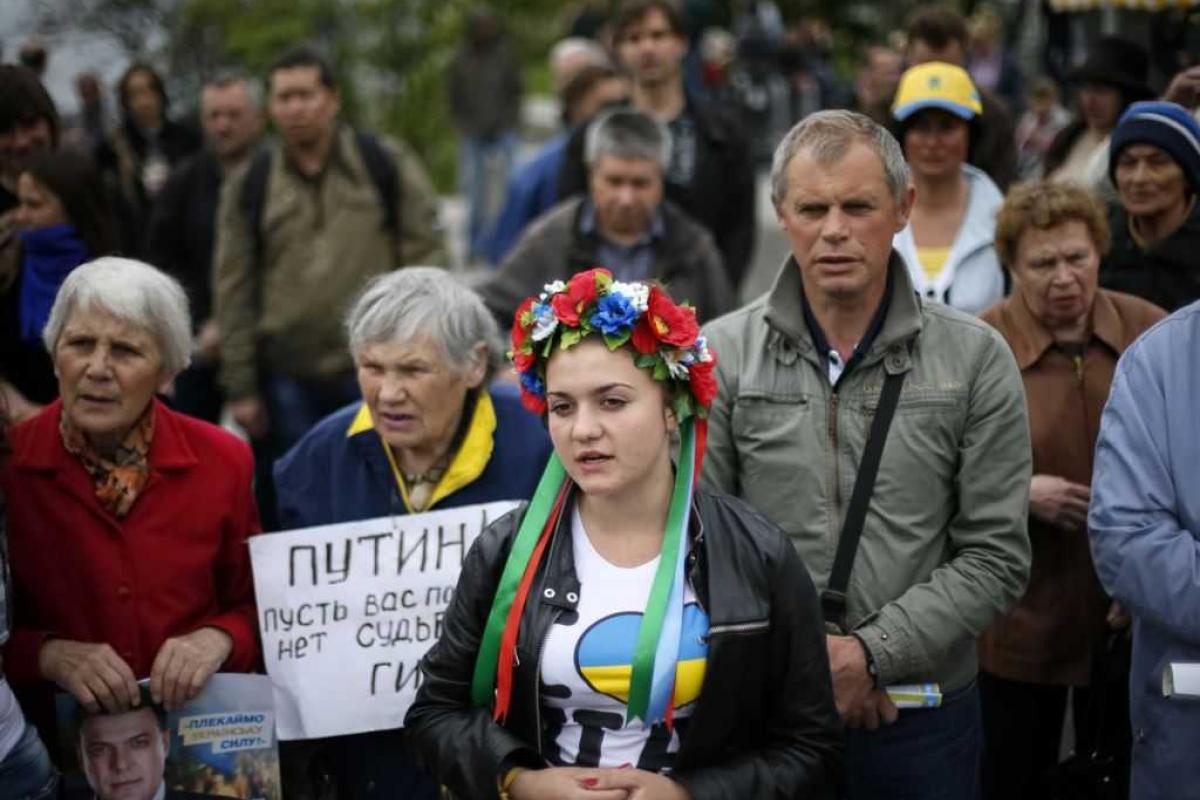 Результаты опроса: большинство населения Донбасса, подконтрольного Украине, поддерживают единство страны