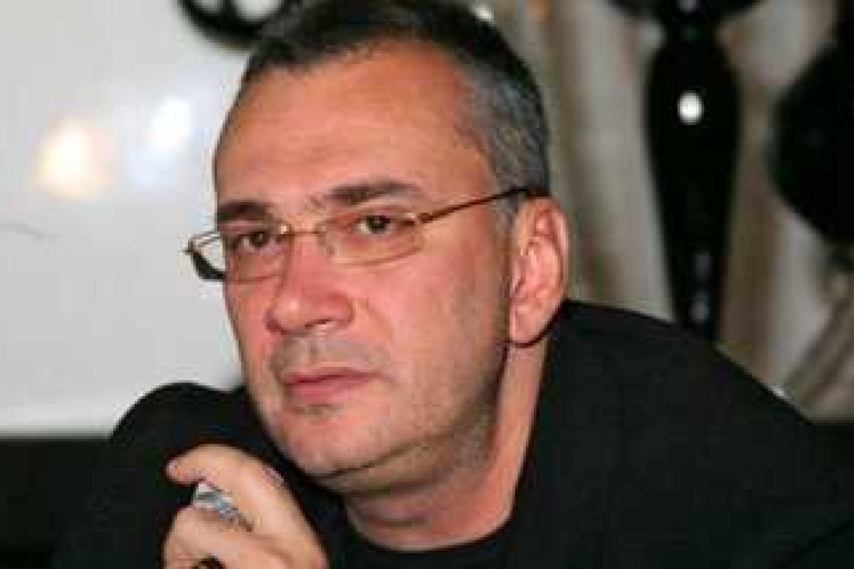 У Константина Меладзе в Киеве угнали внедорожник "Lexus" У Константина Меладзе в Киеве угнали внедорожник "Lexus"