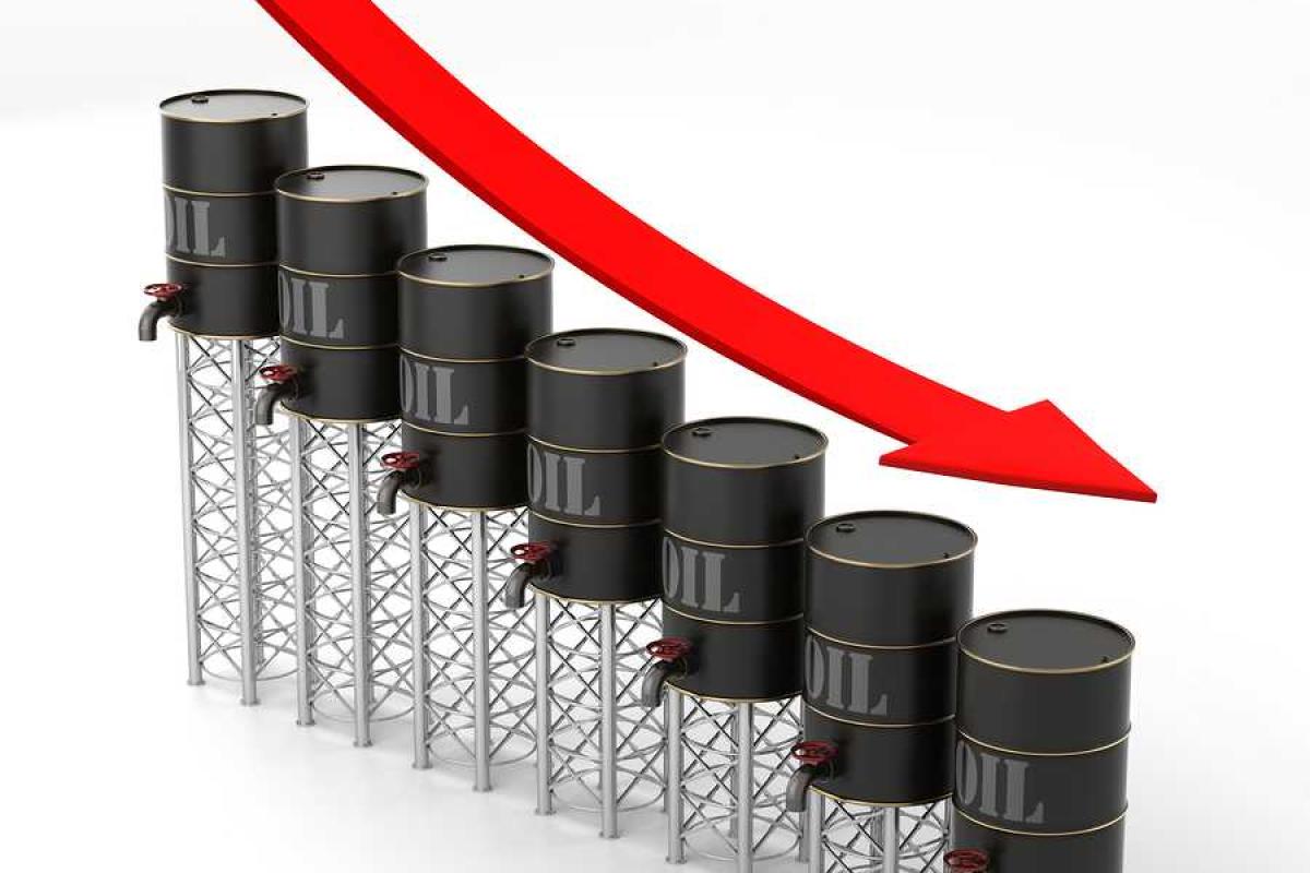 Экономист: нет конца падению цены на нефть - теперь вода стоит дороже "черного" золота