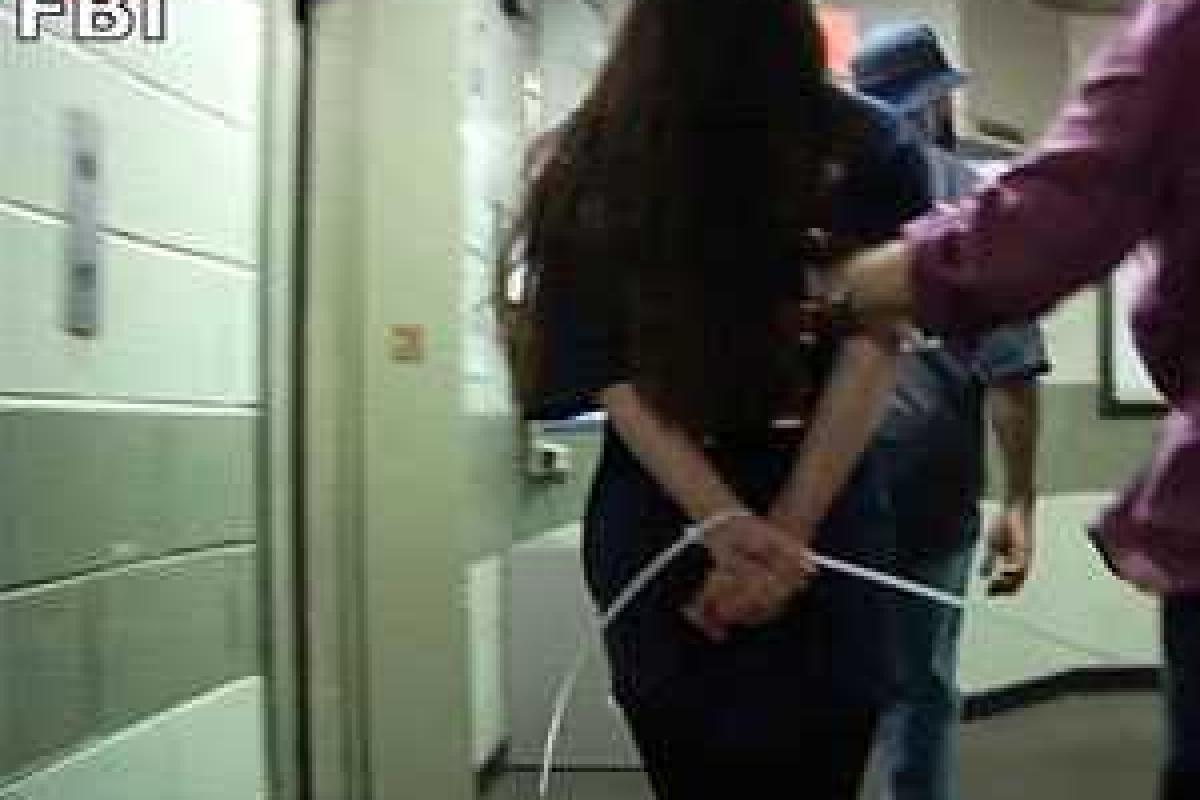 Громкий скандал в США: в одной из школ арестованы три учительницы-педофилки