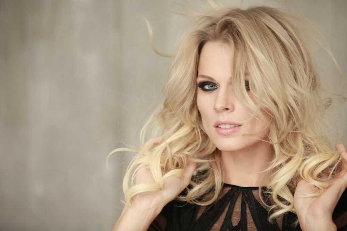 Телеведущая Ольга Фреймут встретила новый год в Карпатах в кругу семьи Телеведущая Ольга Фреймут встретила новый год в Карпатах в кругу семьи