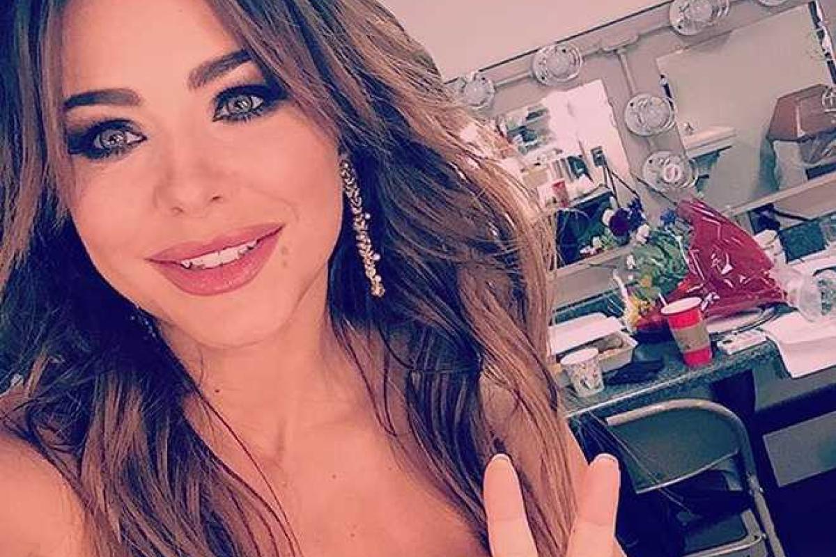 Поклонников Ани Лорак напугал Микки Рурк, обнимающий певицу