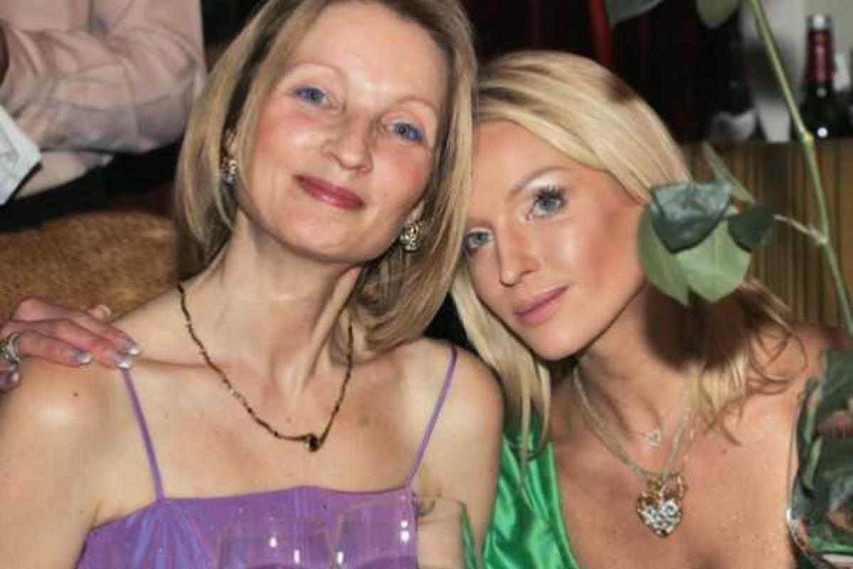 Маме Анастасии Волочковой не понравился ни один из ее возлюбленных