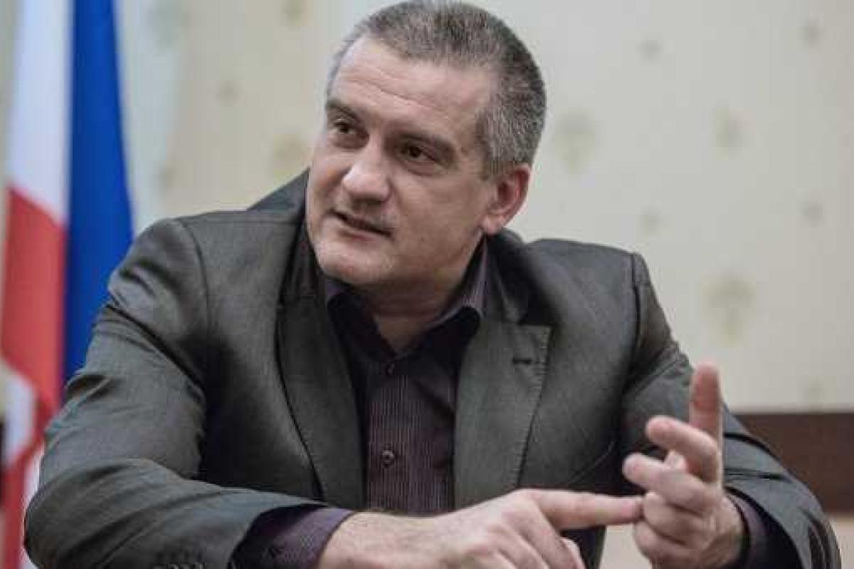 Аксенов нашел "виновных" в трудностях и бедности Крыма Аксенов нашел "виновных" в трудностях и бедности Крыма