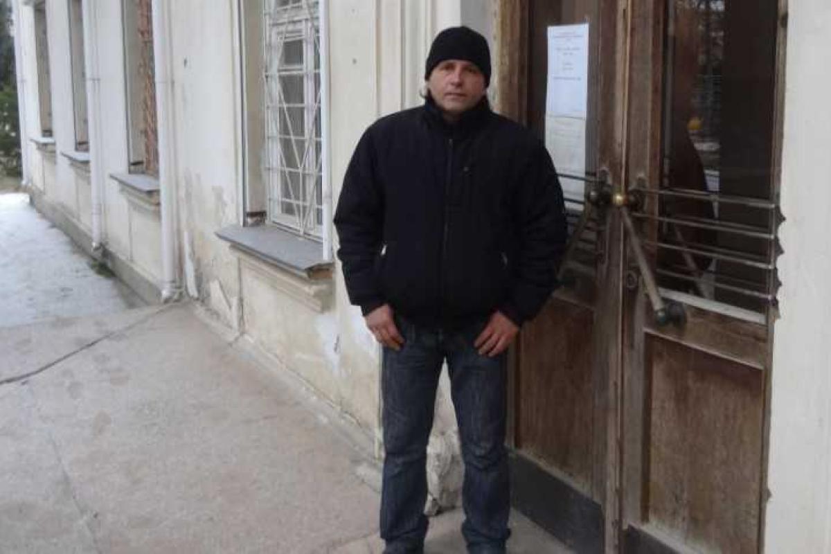 В оккупированном Крыму ФСБ терроризирует местного фермера, не желающего признавать полуостров российским В оккупированном Крыму ФСБ терроризирует местного фермера, не желающего признавать полуостров российским