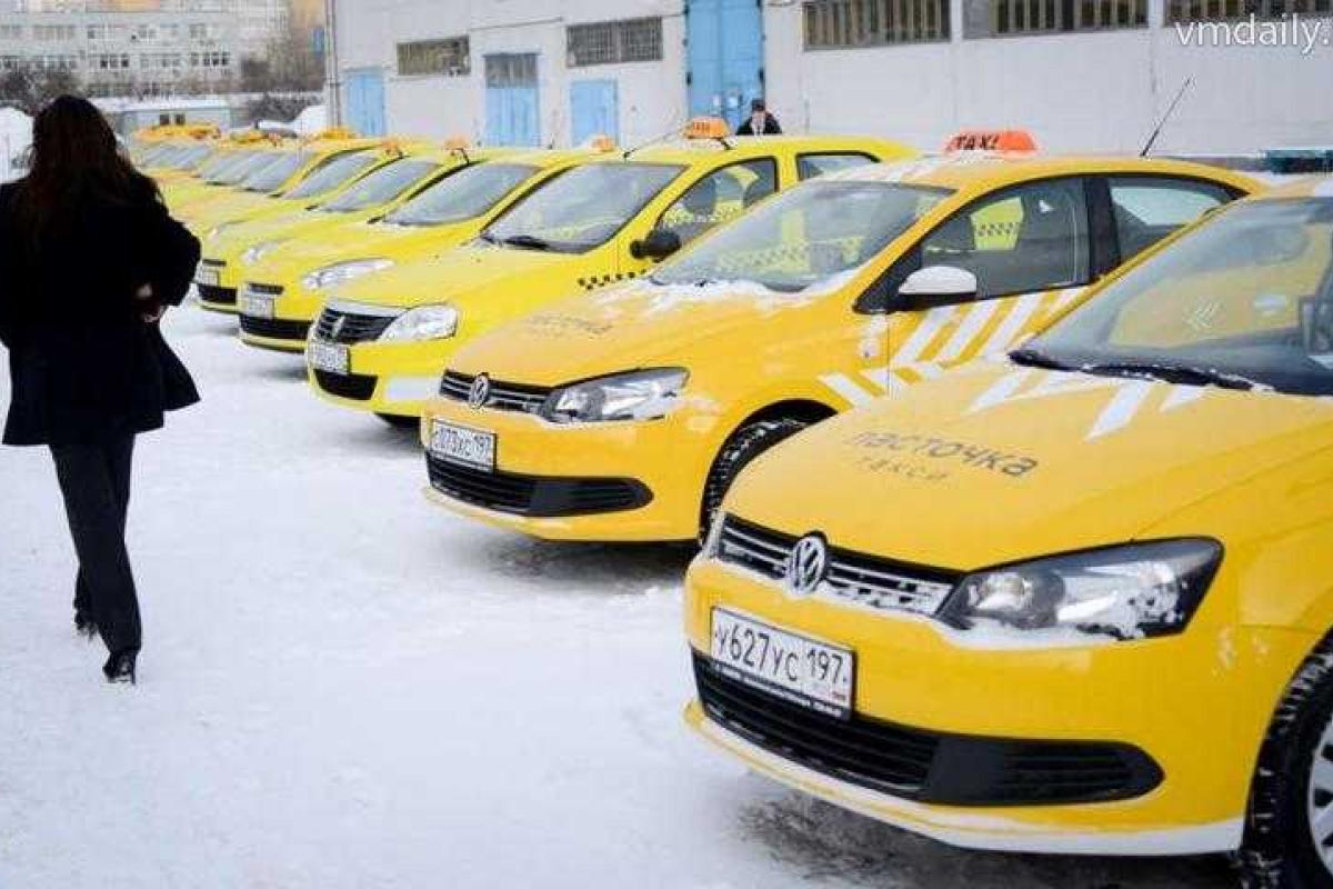 В Москве в новогодние праздники таксист насмерть замерз, уснув в машине