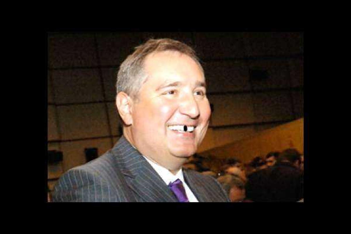 Российские оппозиционеры требуют призвать к ответу вице-премьера Рогозина за невыполненное обещание