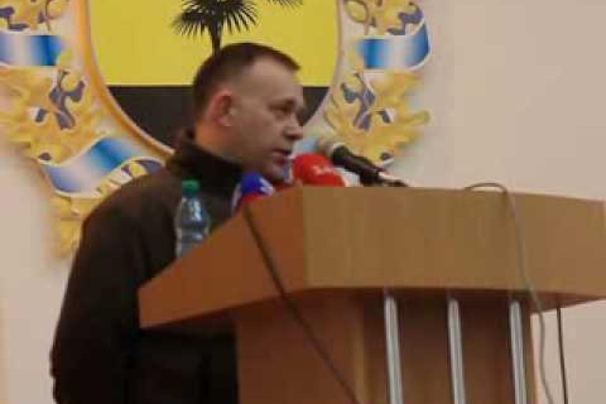 Россия не хочет видеть на своей территории сепаратистов из Донбасса: главаря "МВД ДНР" депортировали из Туапсе Россия не хочет видеть на своей территории сепаратистов из Донбасса: главаря "МВД ДНР" депортировали из Туапсе
