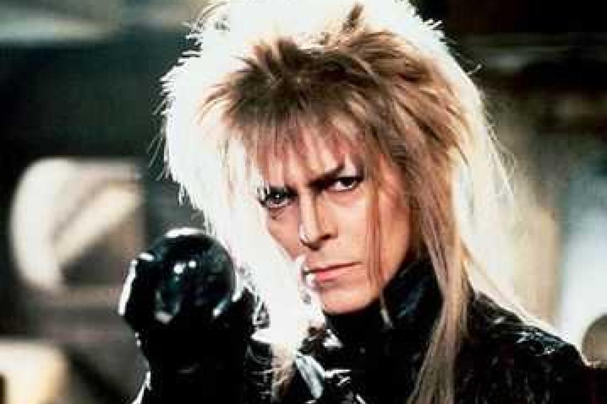 Музыкант Дэвид Боуи завещал развеять свой прах по буддистским ритуалам