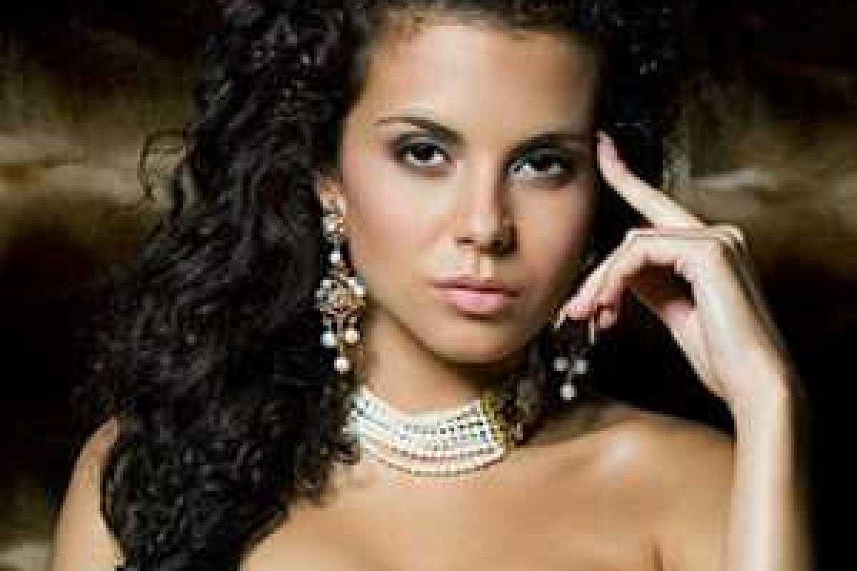 Настя Каменских показала новое фото с пляжа на Мальдивах