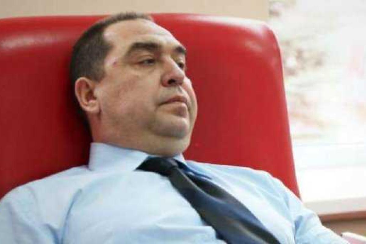 Плотницкий замер в ожидании: в "ЛНР" с новыми приказами едет Сурков  Плотницкий замер в ожидании: в "ЛНР" с новыми приказами едет Сурков