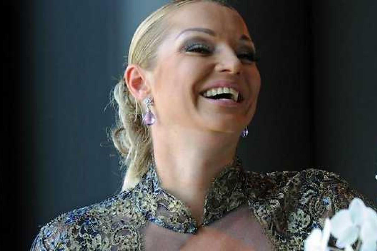 Поклонники Анастасии Волочковой обсуждают новый роман балерины