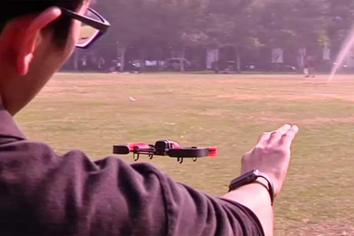 Современные технологии: теперь дронами можно управлять с помощью жестов