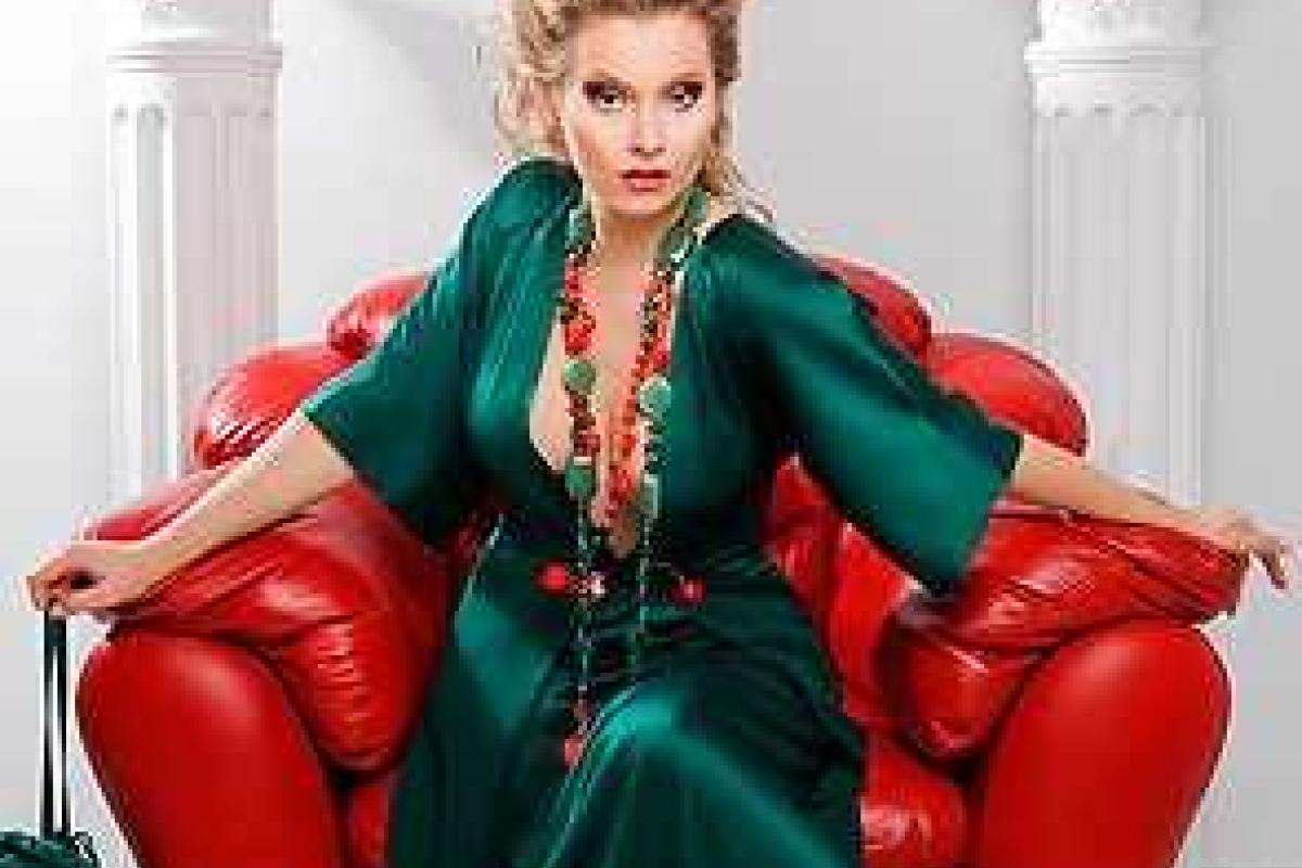 Светская львица Лена Ленина предпочитает носить бижутерию вместо драгоценностей