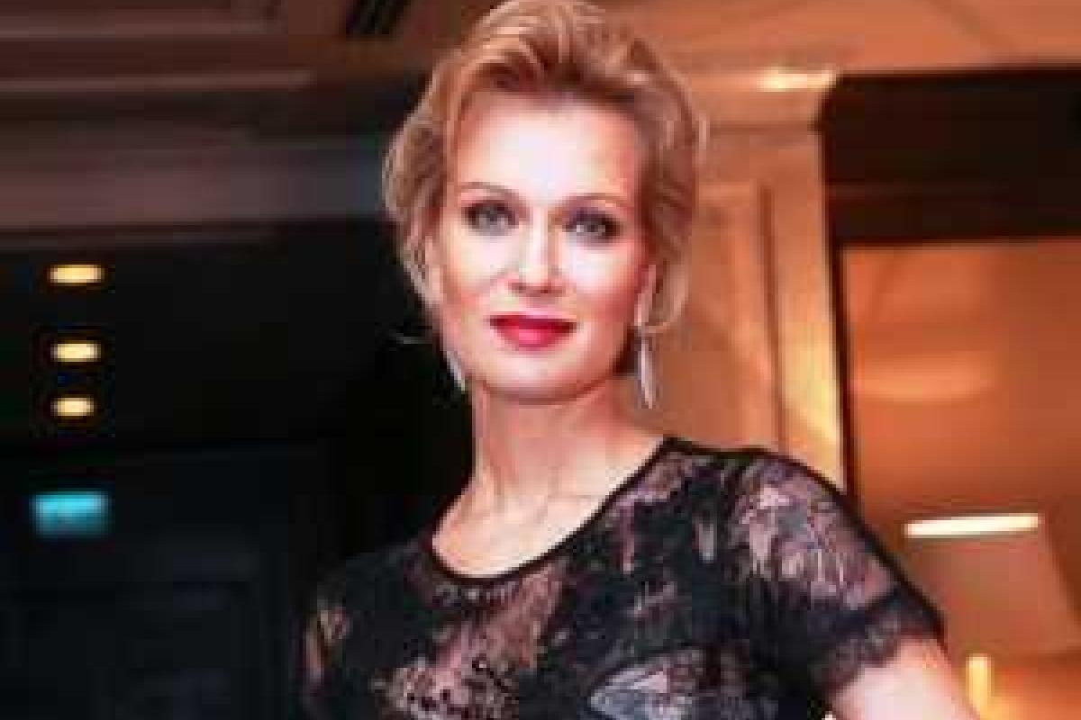 Актриса Олеся Судзиловская не может выбрать имя новорожденному сыну