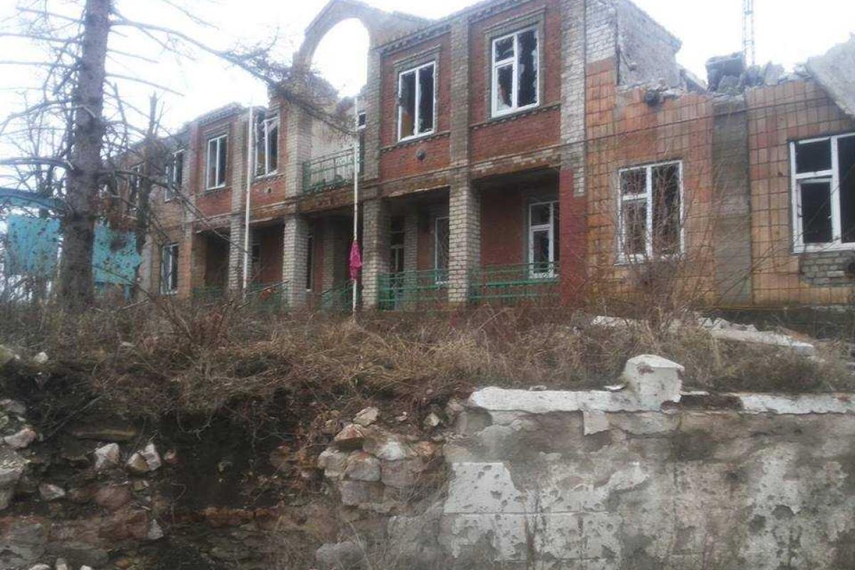Уходя из Широкино боевики оставили сотни смертоносных "сюрпризов": заминирован практически каждый дом Уходя из Широкино боевики оставили сотни смертоносных "сюрпризов": заминирован практически каждый дом
