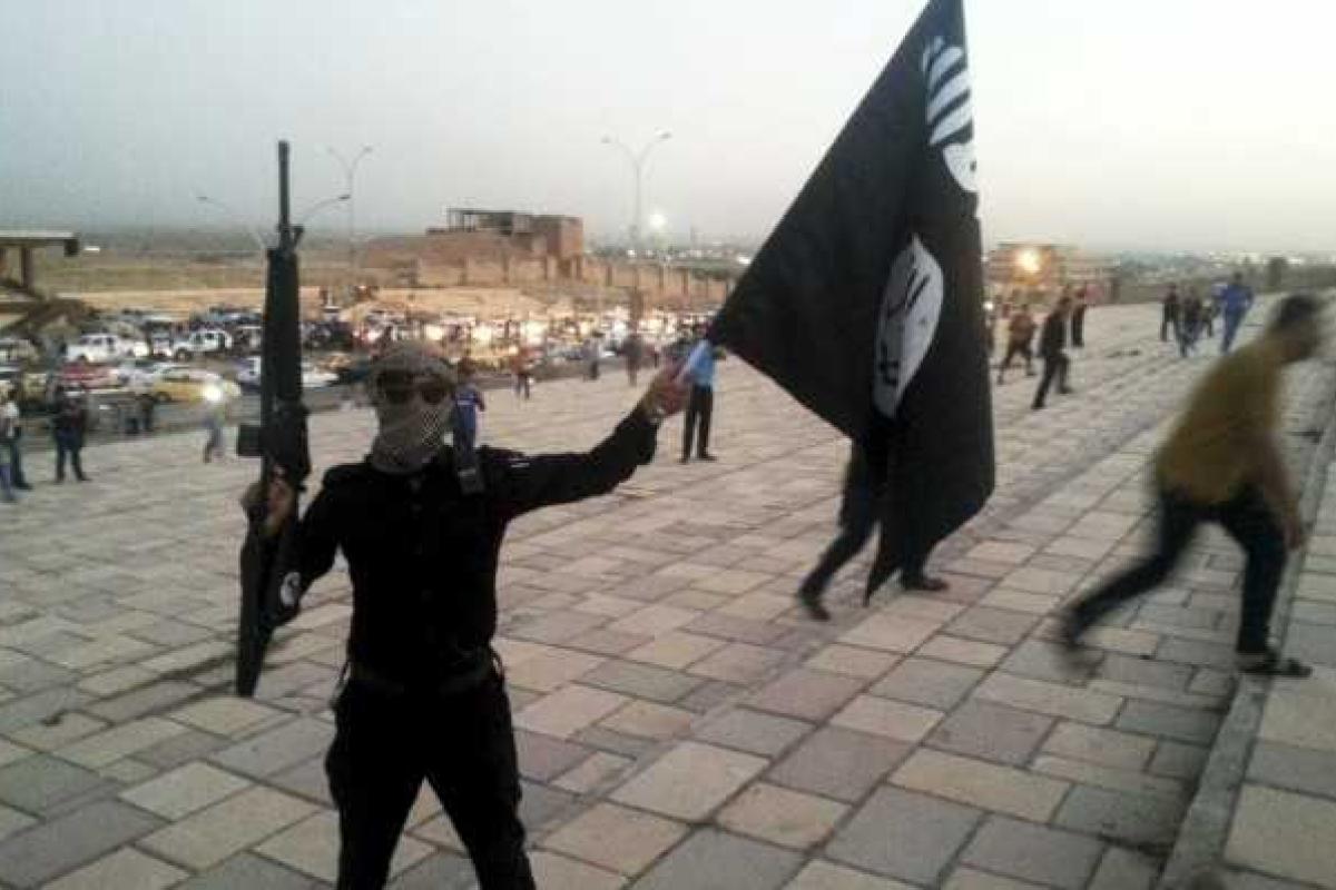 На востоке Сирии обнаружено массовое захоронение жертв террористов ИГИЛ