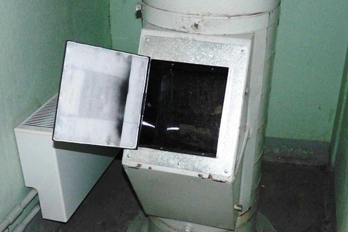 Жительница Москвы решила избавиться от новорожденного ребенка, выбросив его в мусоропровод