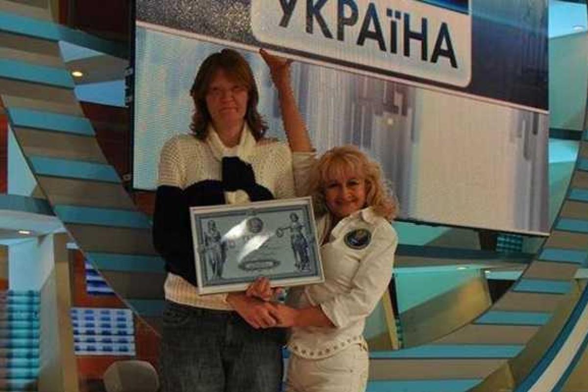 При неизвестных обстоятельствах в Чернигове скончалась самая высокая женщина Украины При неизвестных обстоятельствах в Чернигове скончалась самая высокая женщина Украины