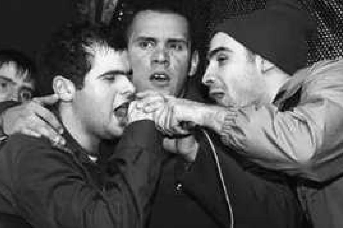 В Москве при попытке сбыта крупной партии гашиша был задержан рэпер из группы "Рыночные отношения"