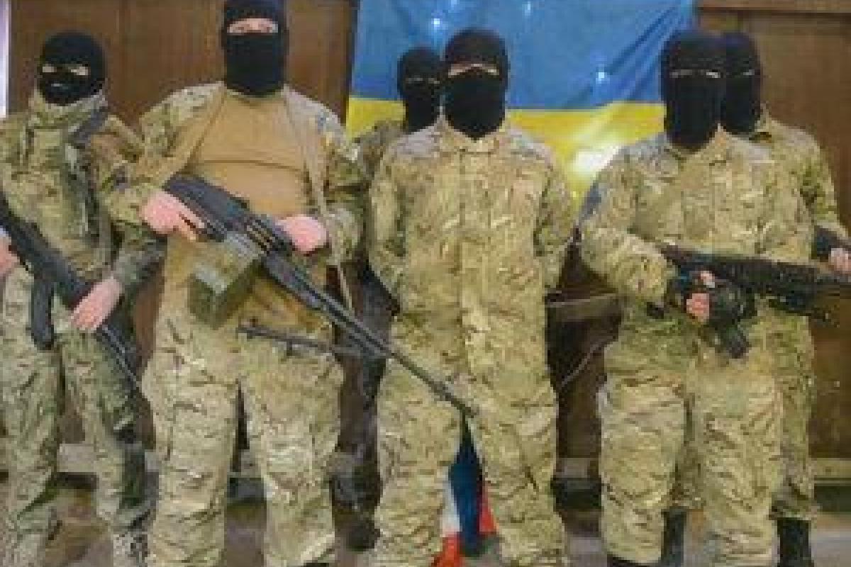 Бойцы полка "Азов" троллят авторов фейкового видео об "угрозах" Нидерландам Бойцы полка "Азов" троллят авторов фейкового видео об "угрозах" Нидерландам