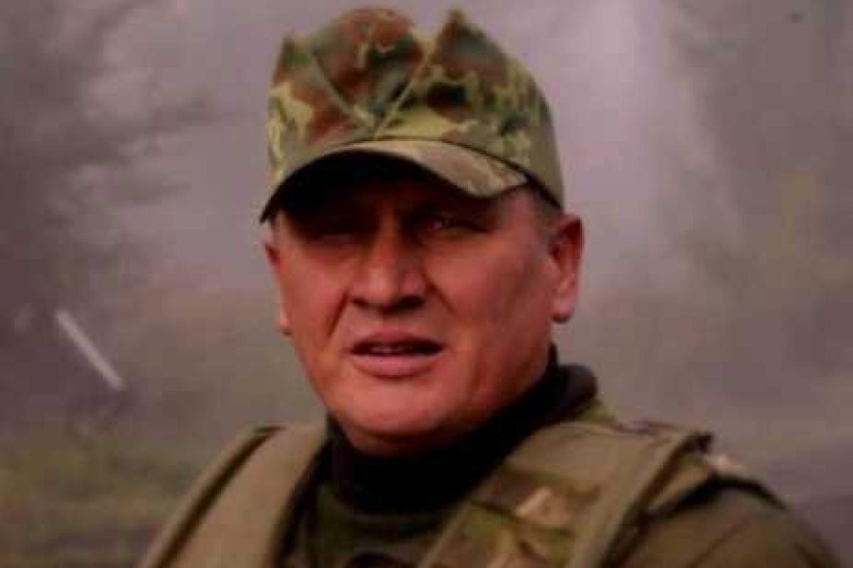 Комбат ОУН на акции в центре Киева: Революция не окончена! Комбат ОУН на акции в центре Киева: Революция не окончена!