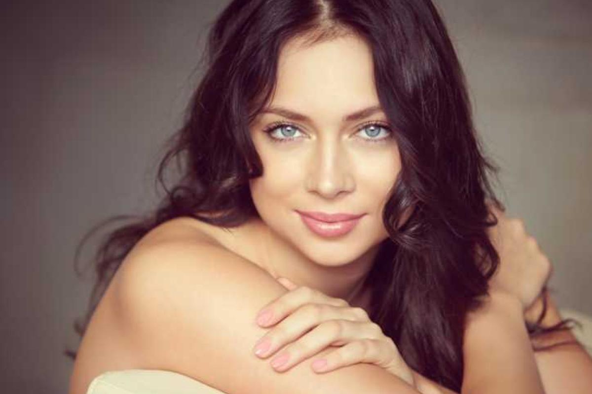 Актриса Настасья Самбурская показала фанатам результаты тяжелых тренировок в спортзале