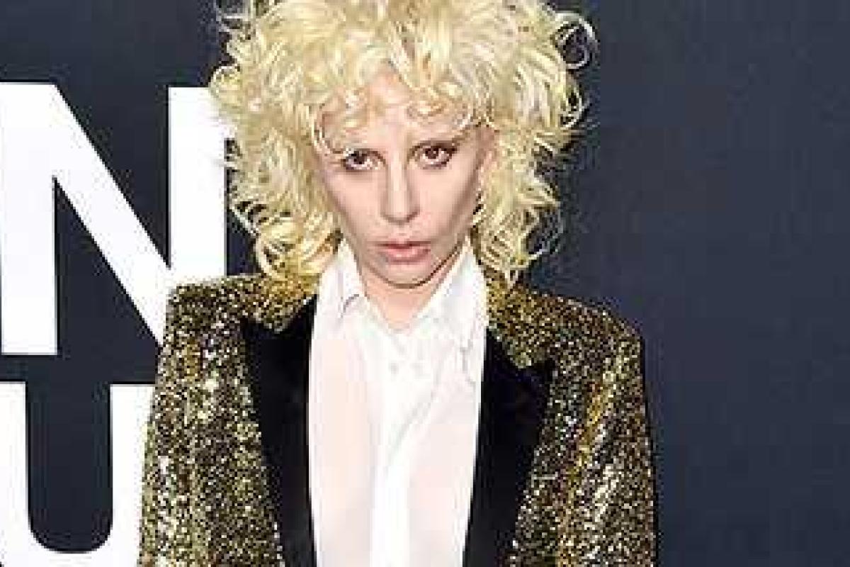 Певица Леди Гага сделала тату с портретом Дэвида Боуи