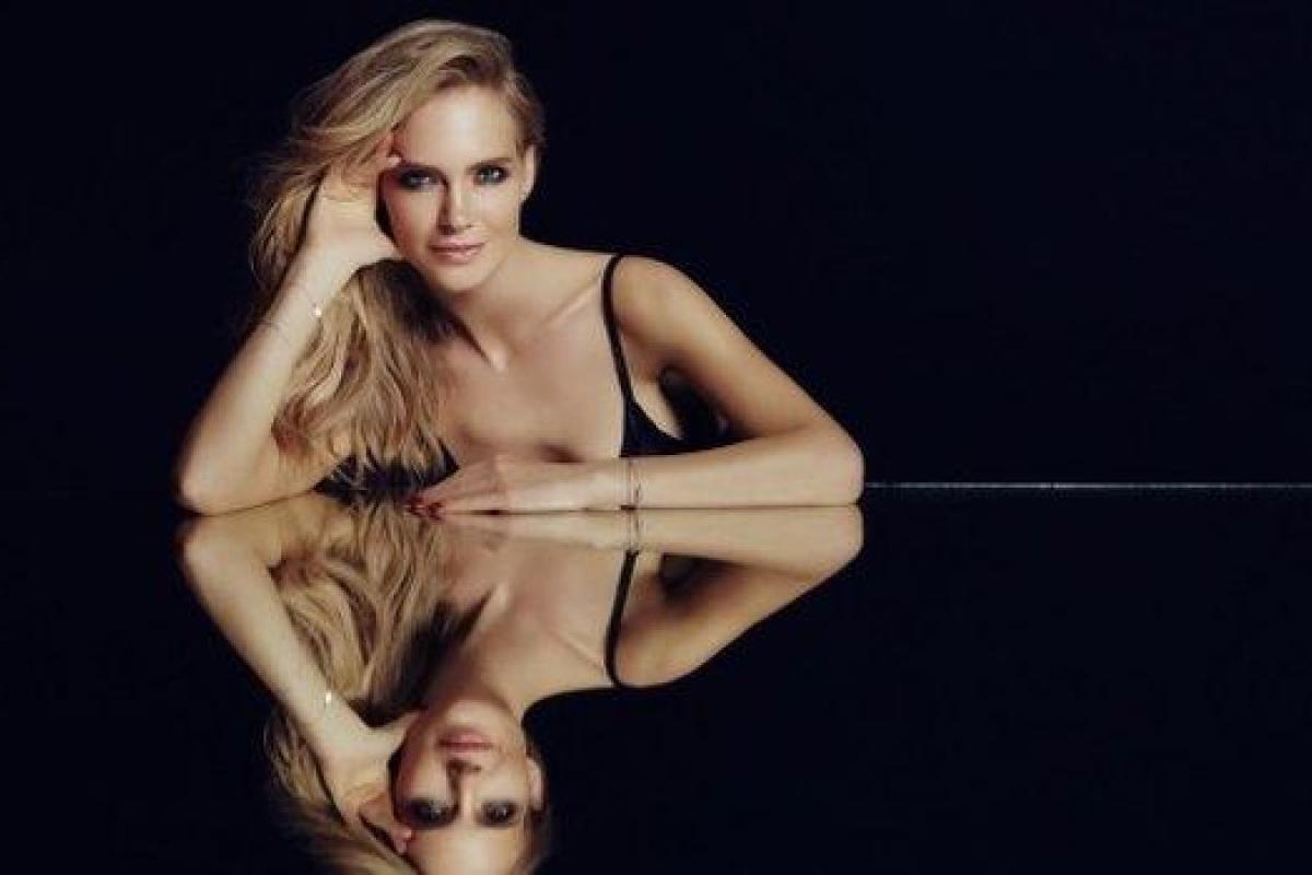 Певица Глюкоза вновь поразила публику откровенным нарядом