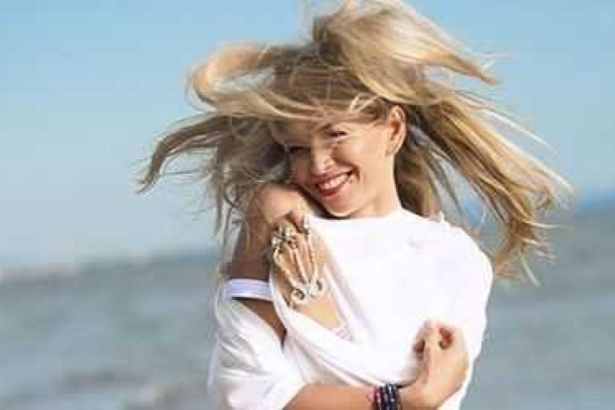 Певица Вера Брежнева весело встретила свое 34-летие