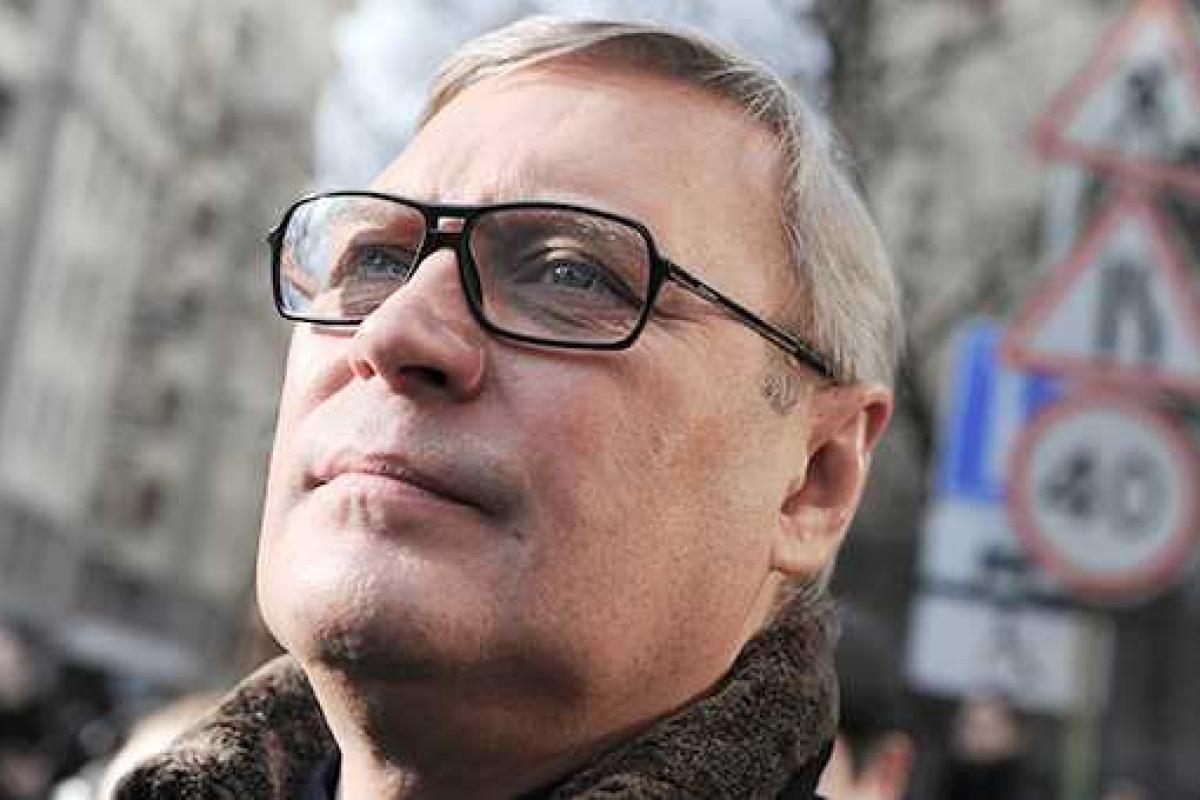 В Москве группой чеченцев совершено нападение на экс-премьер-министра России Михаила Касьянова