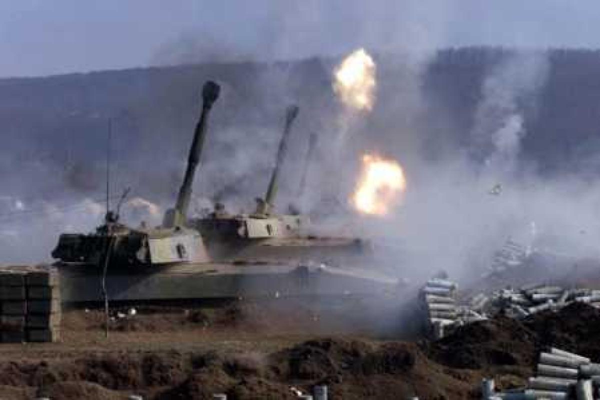 Боевики "ДНР" усиливают свои позиции, подтягивая артиллерию, танки и САУ 2С1 "Гвоздика" - Тымчук Боевики "ДНР" усиливают свои позиции, подтягивая артиллерию, танки и САУ 2С1 "Гвоздика" - Тымчук