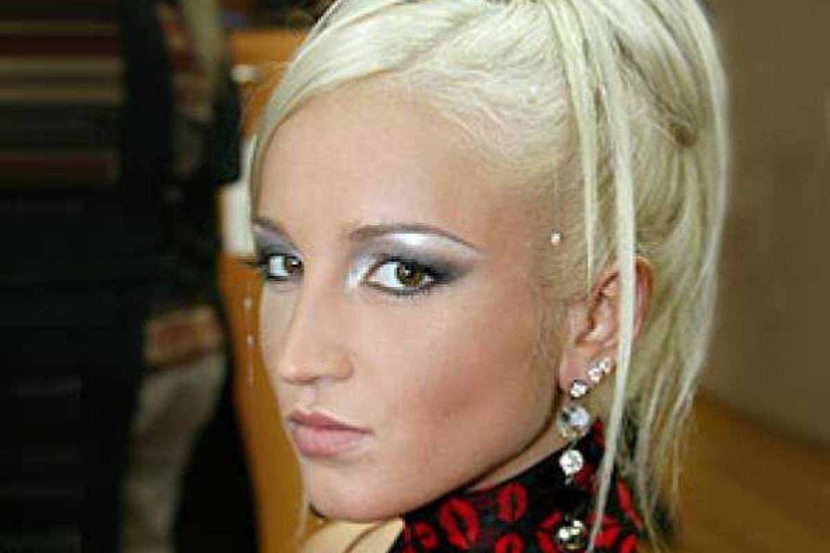 Телеведущая Ольга Бузова шокировала фанатов чрезмерной худобой